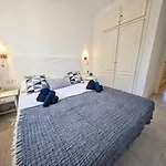 2 Bedroom Near