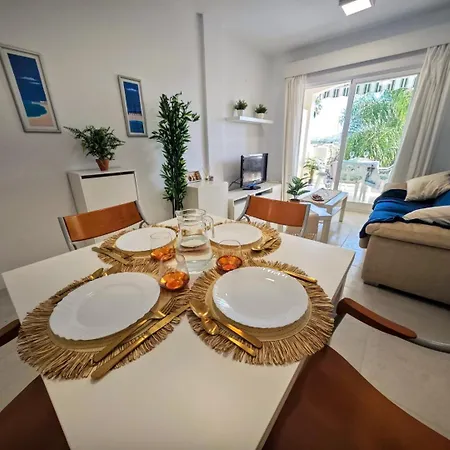 2 Bedroom Near Διαμέρισμα *