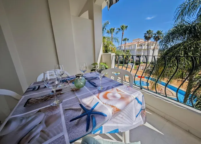 2 Bedroom Near * 德尼亚