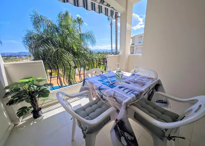 Апартаменты 2 Bedroom Near